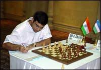 Vishy Anand marking his moves